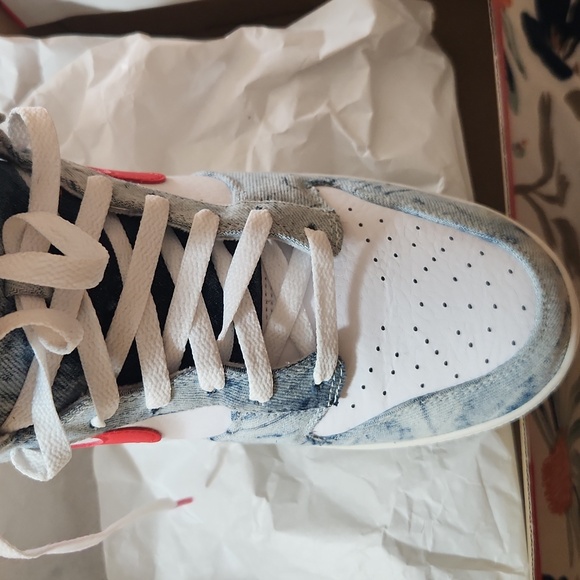 Nike dunk size 11 men's, 12 womens - Picture 3 of 7